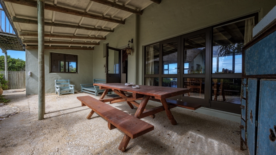 6 Bedroom Property for Sale in Suiderstrand Western Cape